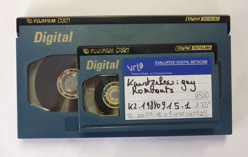 Digitale Betacam tapes in klein en groot formaat. Foto: PACKED vzw Digitale Betacam tapes in klein en groot formaat. Foto: PACKED vzw